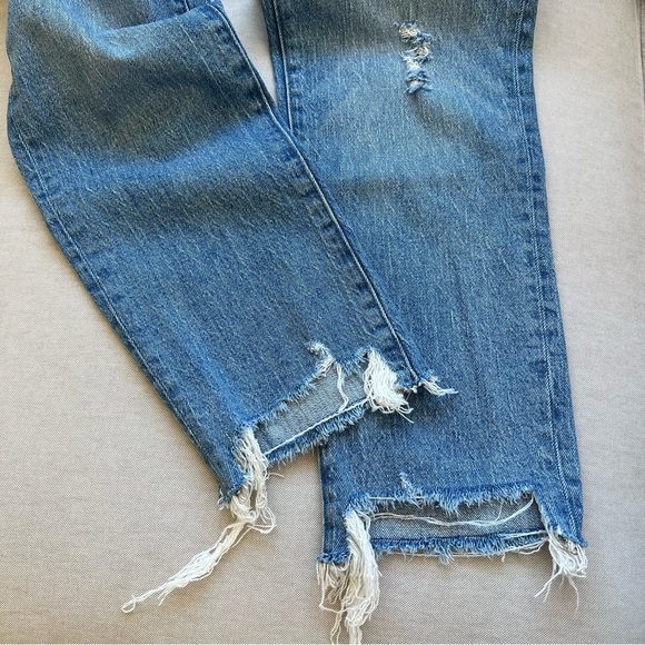 Madewell Classic Straight Raw Step Hem Jeans in Corrie Wash - Picture 9 of 12